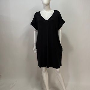 Entro Black V-neck Pocket Short Sleeve Mini Dress